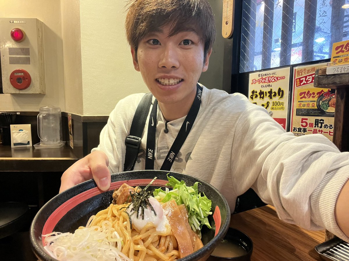 komachik1221's tweet photo. 油そばいただきます！！！ https://t.co/8yUMbW0Ynb