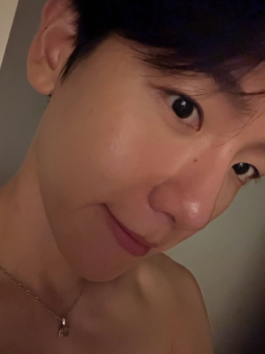 byunbmyluv's tweet photo. what a blessing september indeed https://t.co/pHy5MyKR8A