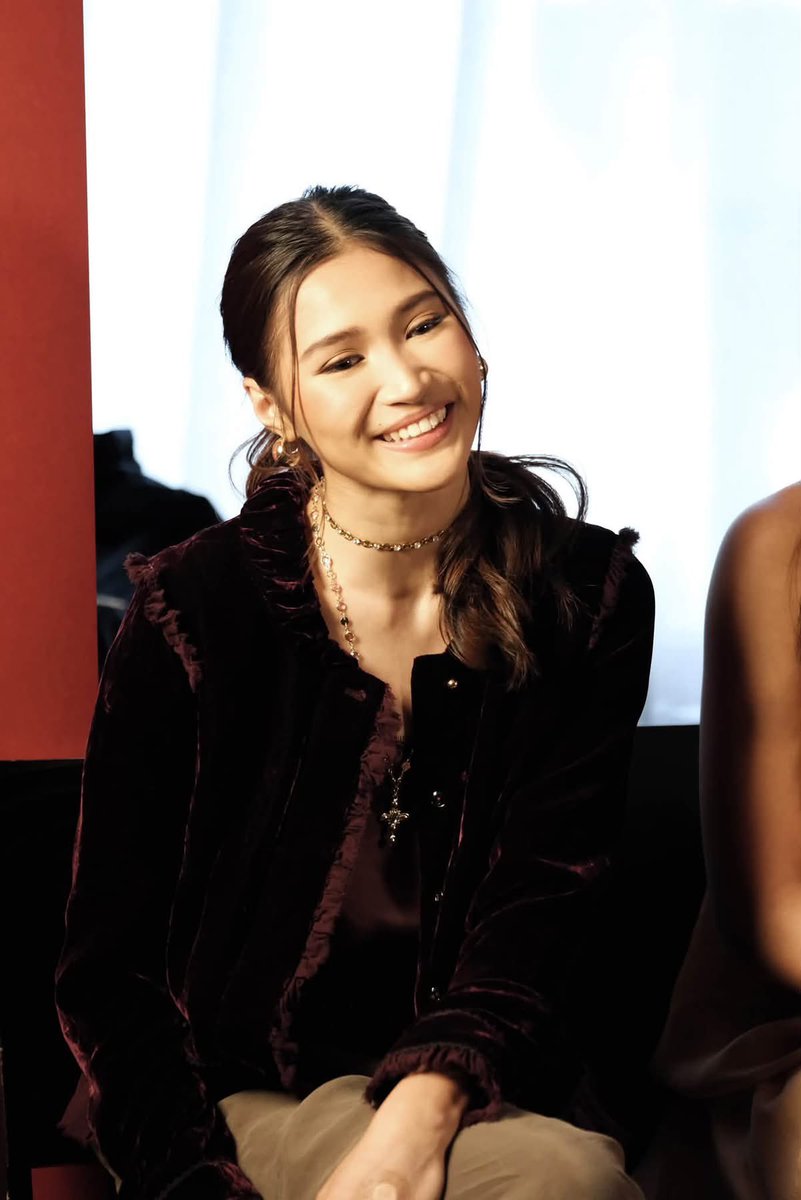 _beigeeeeeeee's tweet photo. pretty jholet 🥹❤️ https://t.co/qEdosND6C0
