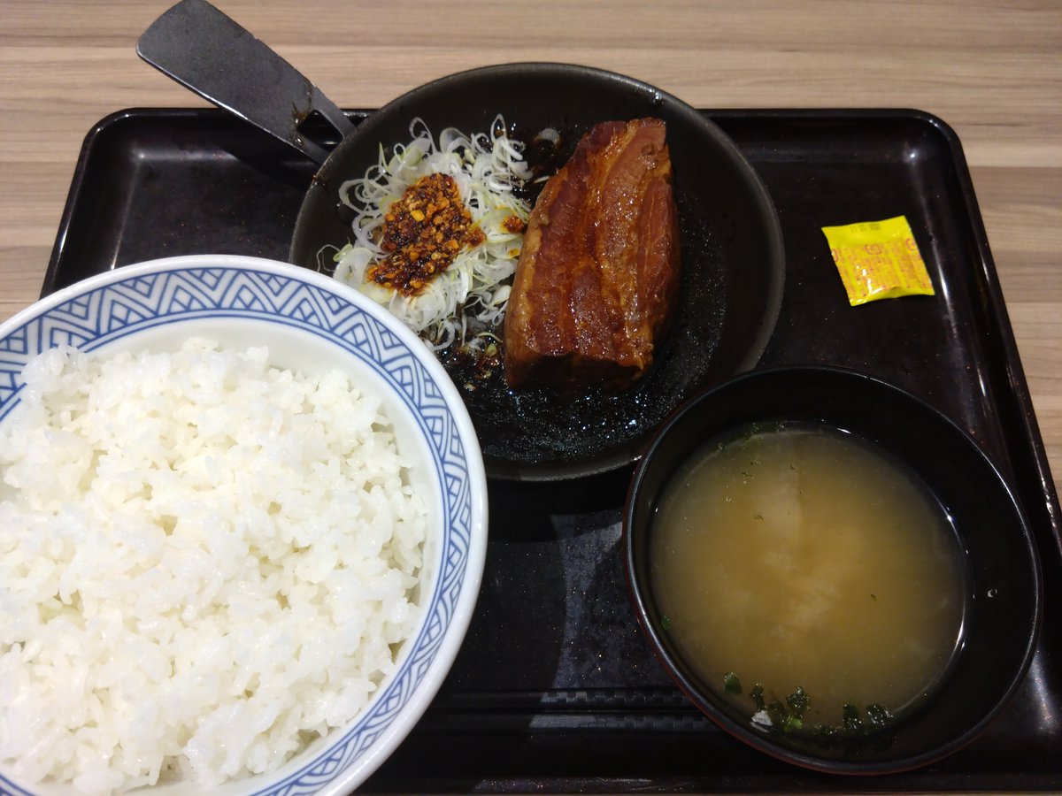 kqouk4's tweet photo. 角煮を確認 https://t.co/MX4wLniZdB