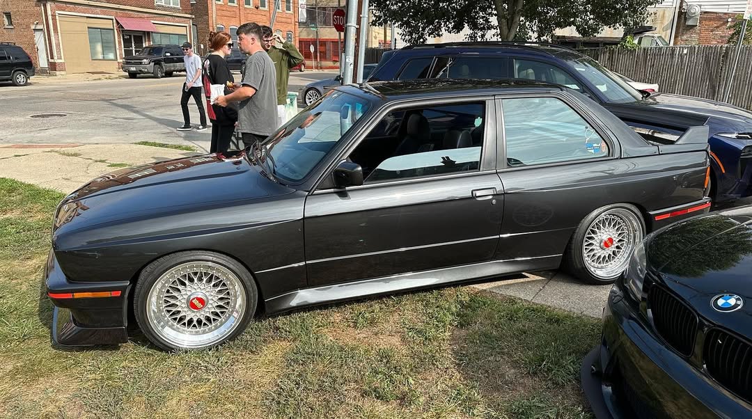 AlfrediaWindus's tweet photo. After all these years, we still get excited over a BMW E30 M3. https://t.co/K6Z5Hl0Z5a