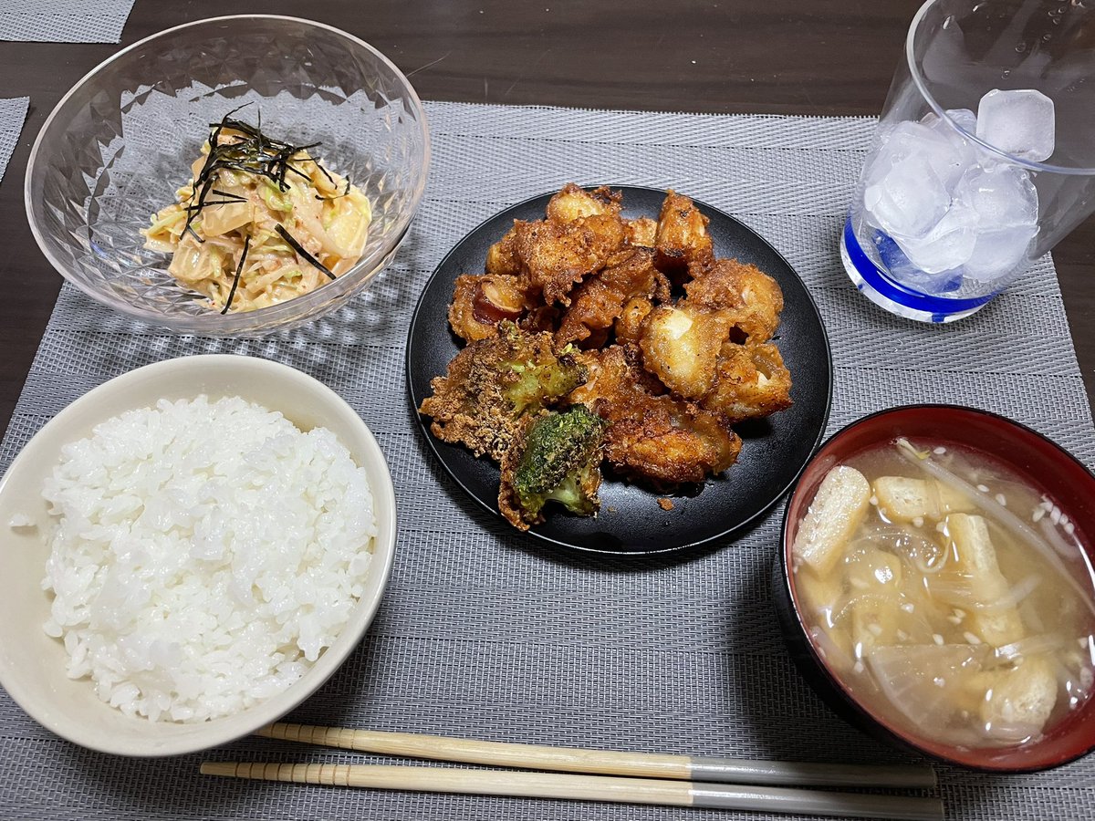 kingTINTAN's tweet photo. ◼︎揚げ出し豆腐の納豆炒め
◼︎豚汁
◼︎タコから
◼︎おうどん https://t.co/rv4aKKxrbh