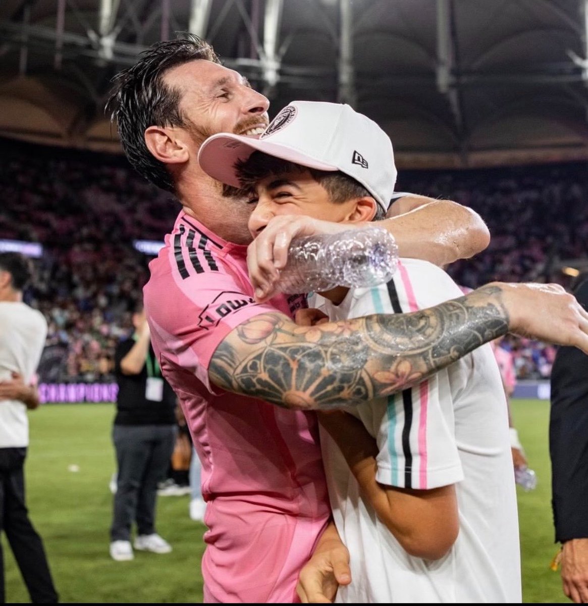 Manunitedboyy's tweet photo. 🚨 WHAT A LEGACY! Thiago Messi has been there to witness his father, Lionel Messi, conquer more finals than anyone in football history. 🏆🐐

👨‍👦 29 trophies celebrated together — a father-son journey that keeps making history! ❤️🇦🇷

#Messi #ThiagoMessi #MessiFamily https://t.co/xEb3Ces4zj