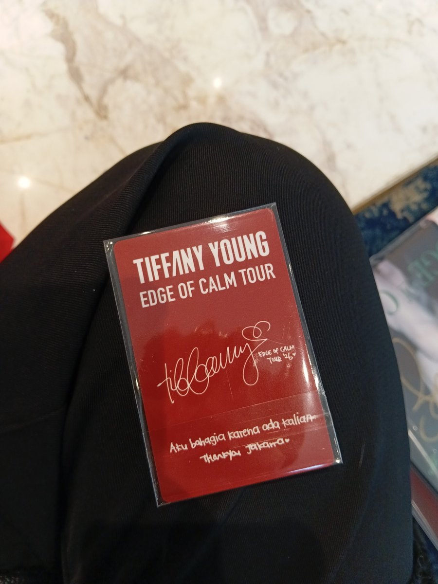 youngownyou's tweet photo. "aku bahagia karena ada kalian
thank you jakarta ♡"

EH NANGIS https://t.co/l5oiHkXSmf