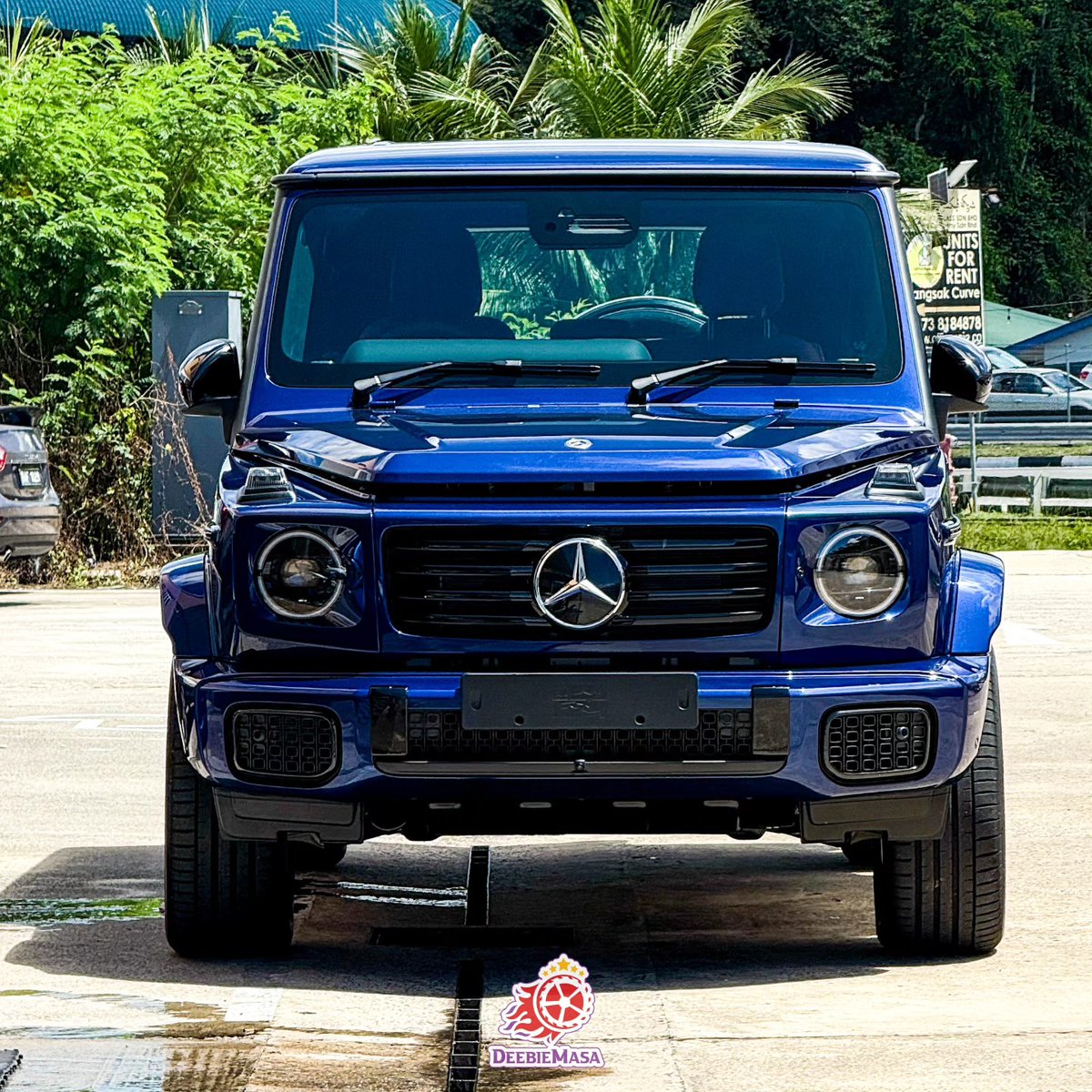 RomeliaLeynes's tweet photo. Honestly, this non-AMG G-Wagon still looks great! https://t.co/b3DwUxHFP8