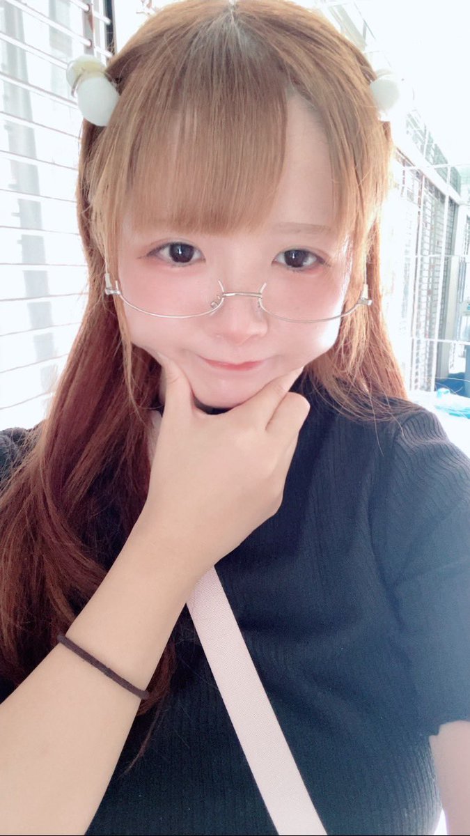 anzu_layer's tweet photo. コネクトしてます♡ࠔ♡👍🏻
今日から連休ですね🐰
ぜひ会いにきてくださいね❣️ https://t.co/QOlyXwiI8Y