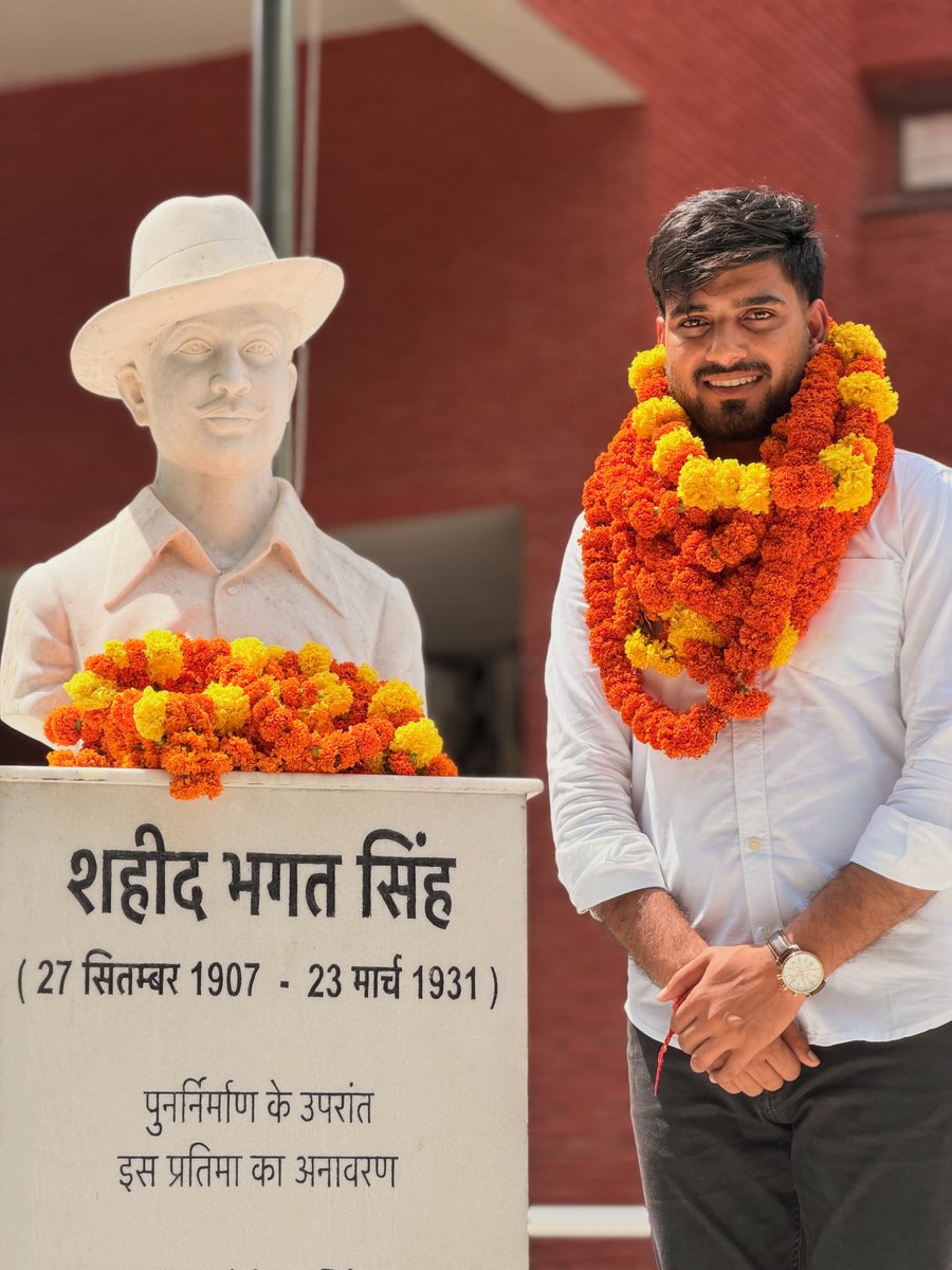 rajeev01043258's tweet photo. “दुनिया देख रही है दम, DUSU जीत रहे हैं हम!”
#dusu #du #vishesh #election2026 #delhiuniversity https://t.co/F4W56Y8RNd