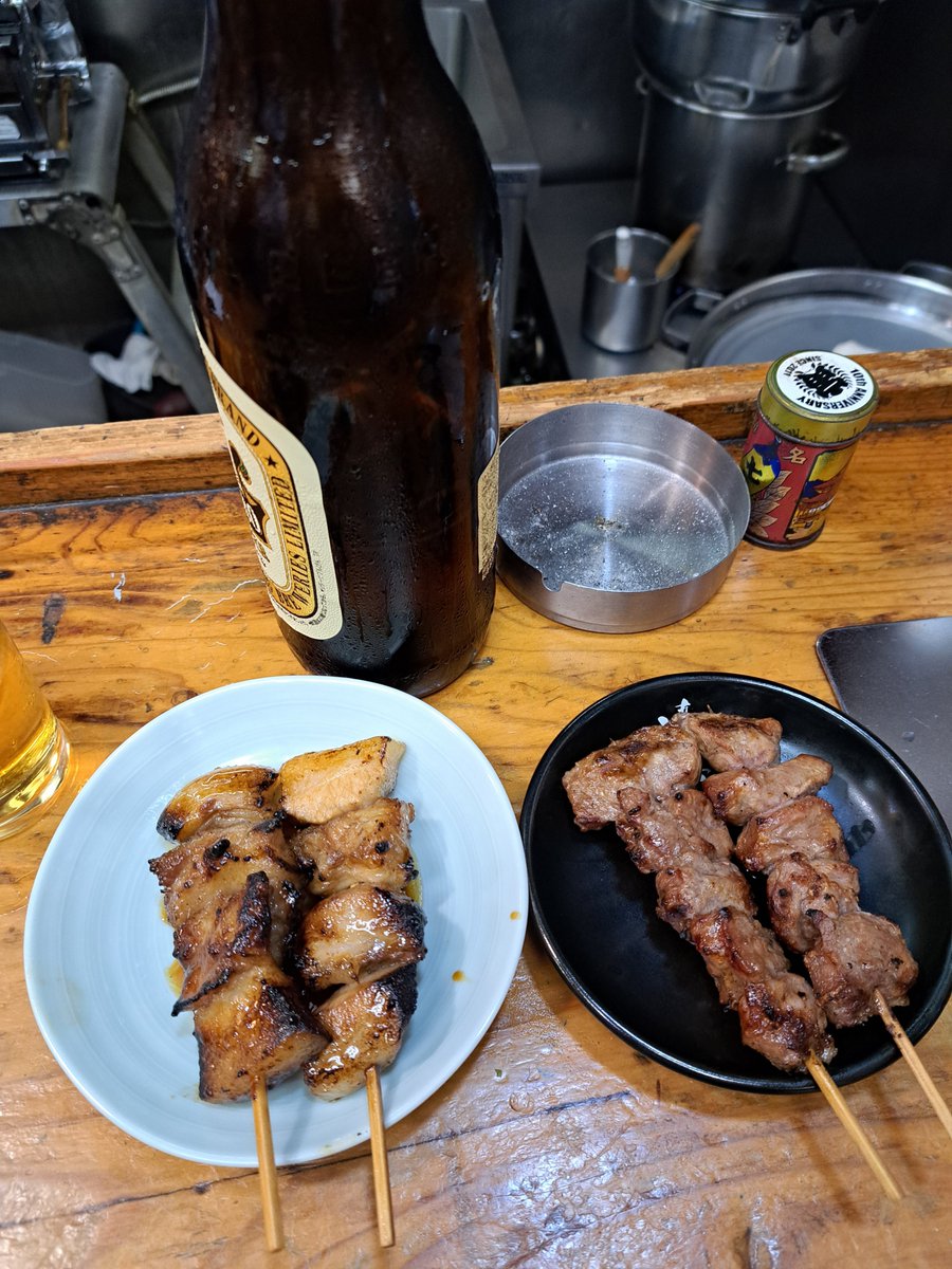 SwordOfTheLake's tweet photo. そして映画観てからは日高屋で遅い昼食を採ってから成田駅近くで呑んできた。久しぶりの煮込みとアブラ、アカボシ633、旨かったなぁ！ https://t.co/F4ZaHSnGlc
