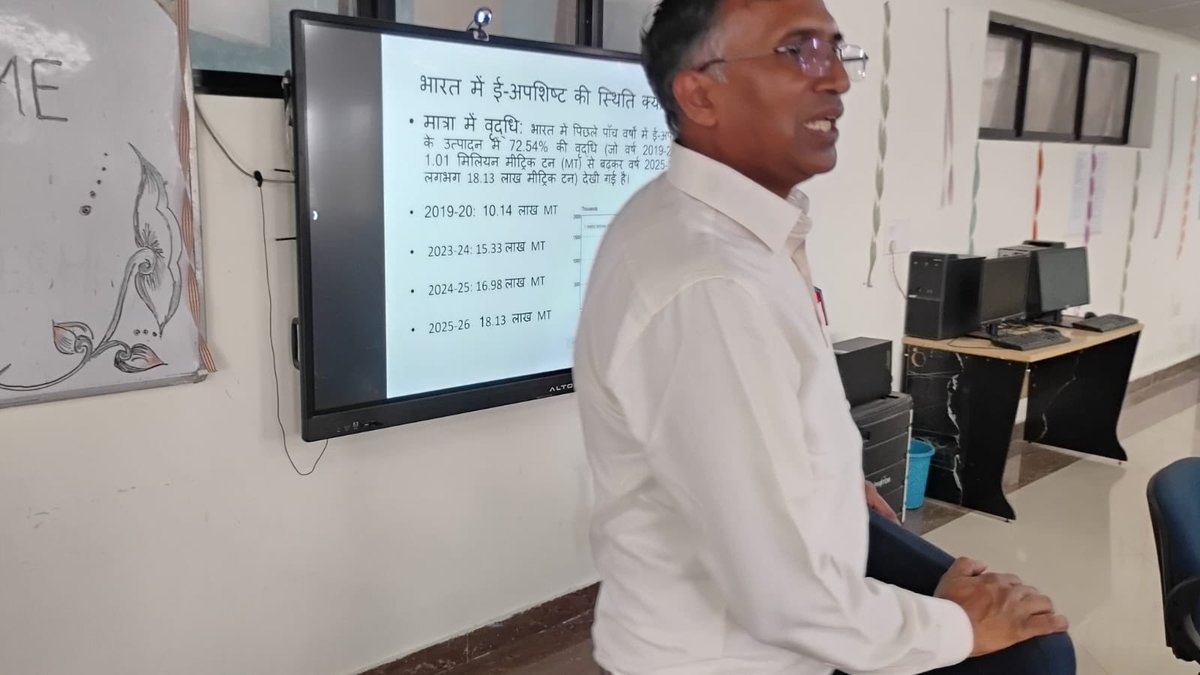 KvNpgc's tweet photo. E-Waste management program under Swachhata Hi Seva &amp; Special Campaign 6.0 https://t.co/ADZpwzPBCy