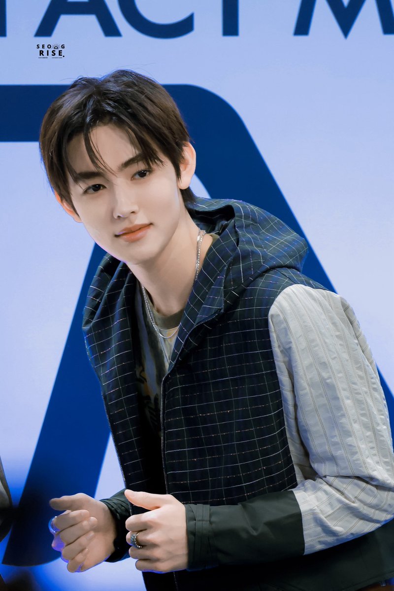 SEONGRISE0113's tweet photo. 260919 TMA

#CORTIS #성현 
#코르티스 #SEONGHYEON https://t.co/7bEpnoCvWg