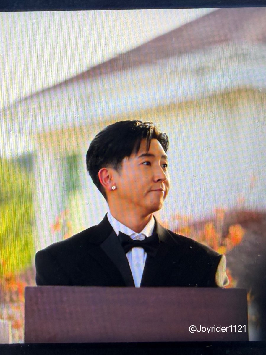 JoyRider1121's tweet photo. 260919 태봉산 숲속 가을음악회 프리뷰

꾹꾹이🐾

#브라이언 #Brian #플라이투더스카이 #Flytothesky https://t.co/OClCr5kU7D