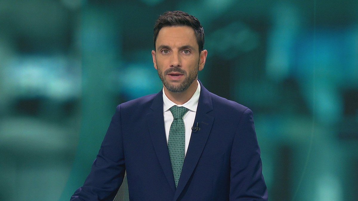 blvcom's tweet photo. 📰 #Telexornal 1 en @TVGalicia obtuvo 136.000 ESPECTADORES ÚNICOS (AA).

🗣️ El informativo del mediodía registró 87.000 espectadores de media y un 17,9% de cuota de pantalla. 

#Audiencias📺📊 https://t.co/jW8Jsn3LJF