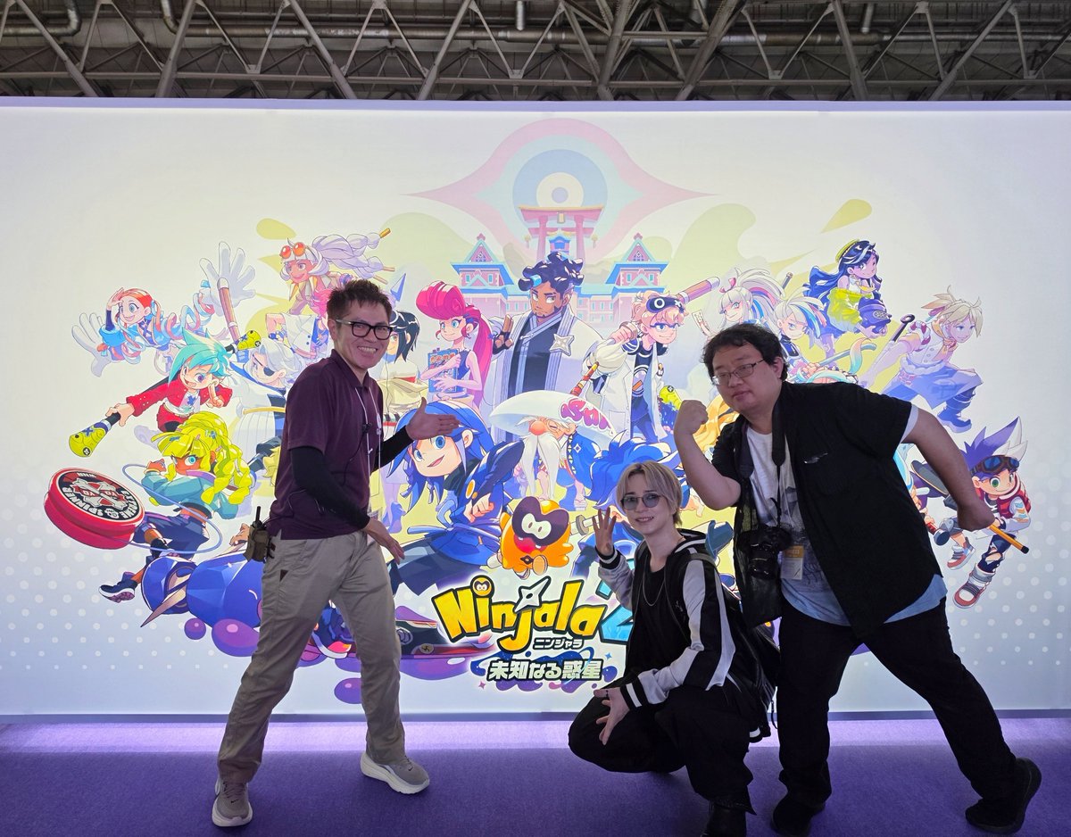 Art_C_Lounsbery's tweet photo. ブンさんに久々会えたー！
そしてニンジャラ2も試遊させてもらった！🥷
前作の気持ち良いとこそのままに、対戦じゃないアクションゲーになっててめっちゃ遊びやすくなってる印象！
移動ギミック系も色々あったし、慣れたら絶対にギュンギュン動けて脳汁凄いやつ😆
#TGS2026 #ニンジャラ2 https://t.co/MQT3CIp3ND