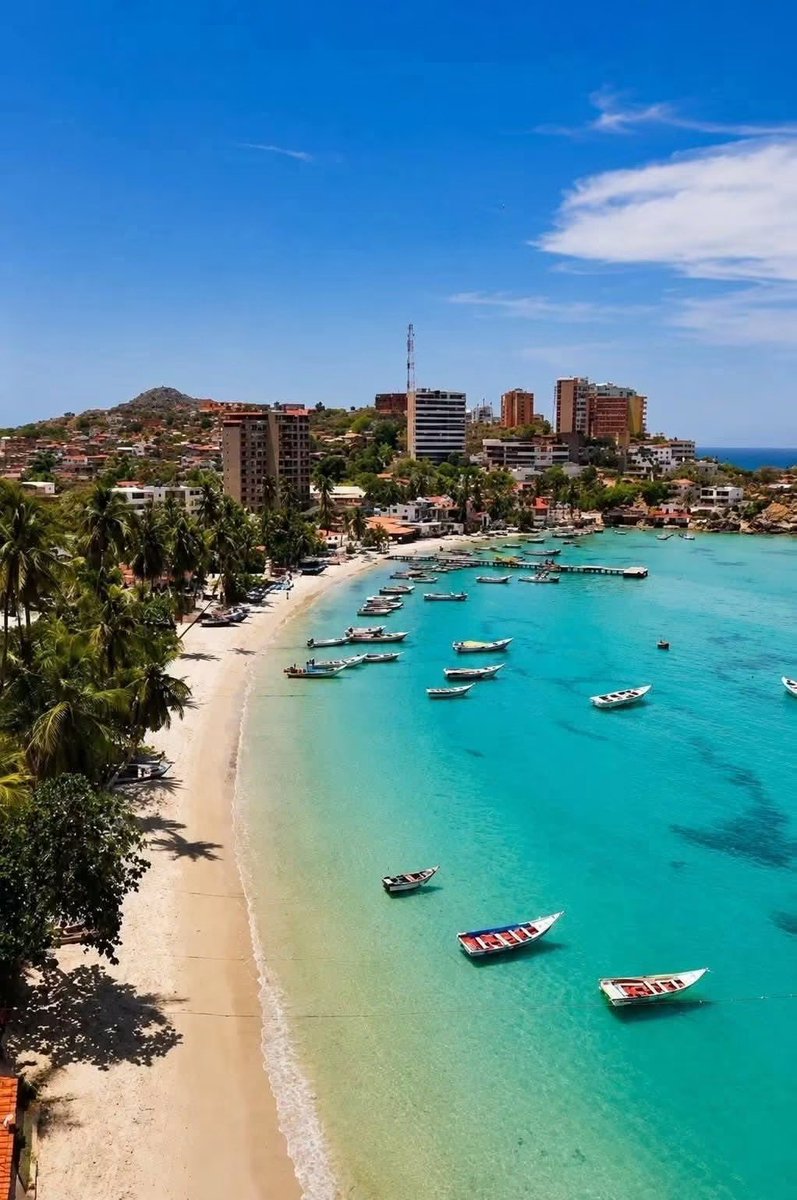 GianlucaCoccon1's tweet photo. Maravillosa 
BAHÍA DE PAMPATAR 
Isla de Margarita VENEZUELA 
🇻🇪🇻🇪🇻🇪🇻🇪🇻🇪🇻🇪🇻🇪🇻🇪🇻🇪🇻🇪🇻🇪🇻🇪
@elgrantmargariteño https://t.co/d7Y4tfBWxA