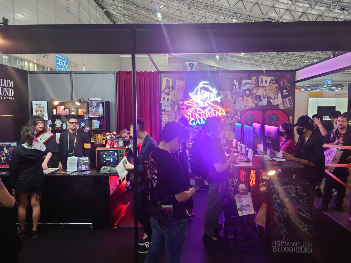 pakke765's tweet photo. スケバンゲームスのブース、めっちゃオシャレ。
またVa-11 Hall-Aやりたくなってくる雰囲気が素敵 https://t.co/ag80gbC84d