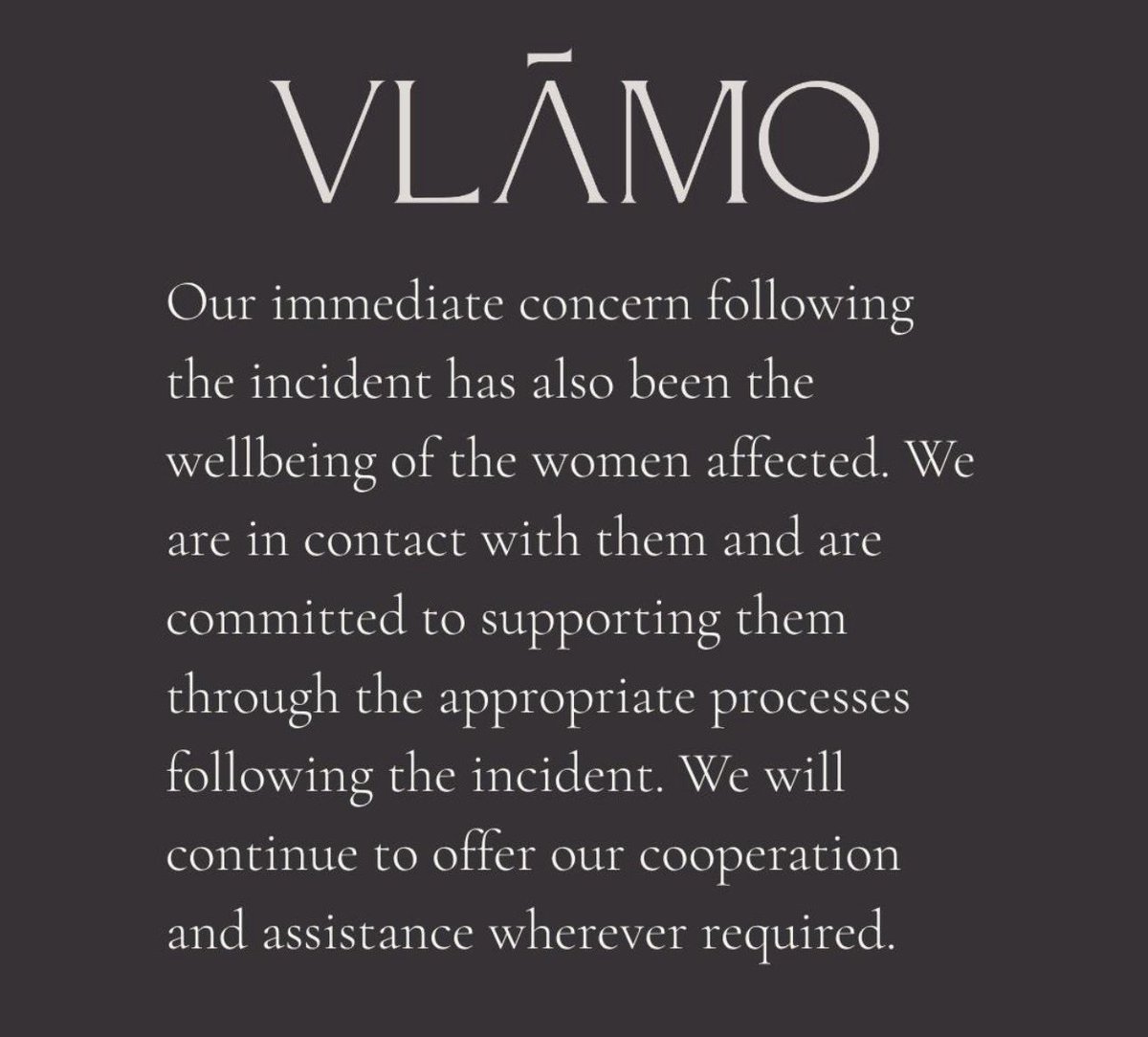 PennyLebyane's tweet photo. Statement from #Vlamo.
The guy's name is Lawrence ... he must be found and he must answer. He's not part of #Vlamo u ya claima.... And if u know accents u know where he's from hence #London drops... I'm so disgusted. He even threatened the actual owner after lying that he can buy/ own the restaurant 🙆🏾♀️just because the woman said NO🤮🤮