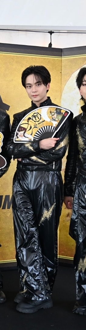 strawgotchi's tweet photo. なんだろう…お遊戯会の参観に来たお母様って感じ。永玖は桃太郎役 https://t.co/qVU0ldH14f