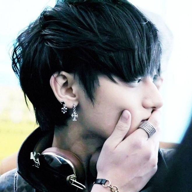 loeyllii's tweet photo. gna draw this tao 2 attract the tiktok emo girls 😭😭😭😭😭😭 I NEED FAME 😭😭😭😭😭 https://t.co/PdPQYtz1hD