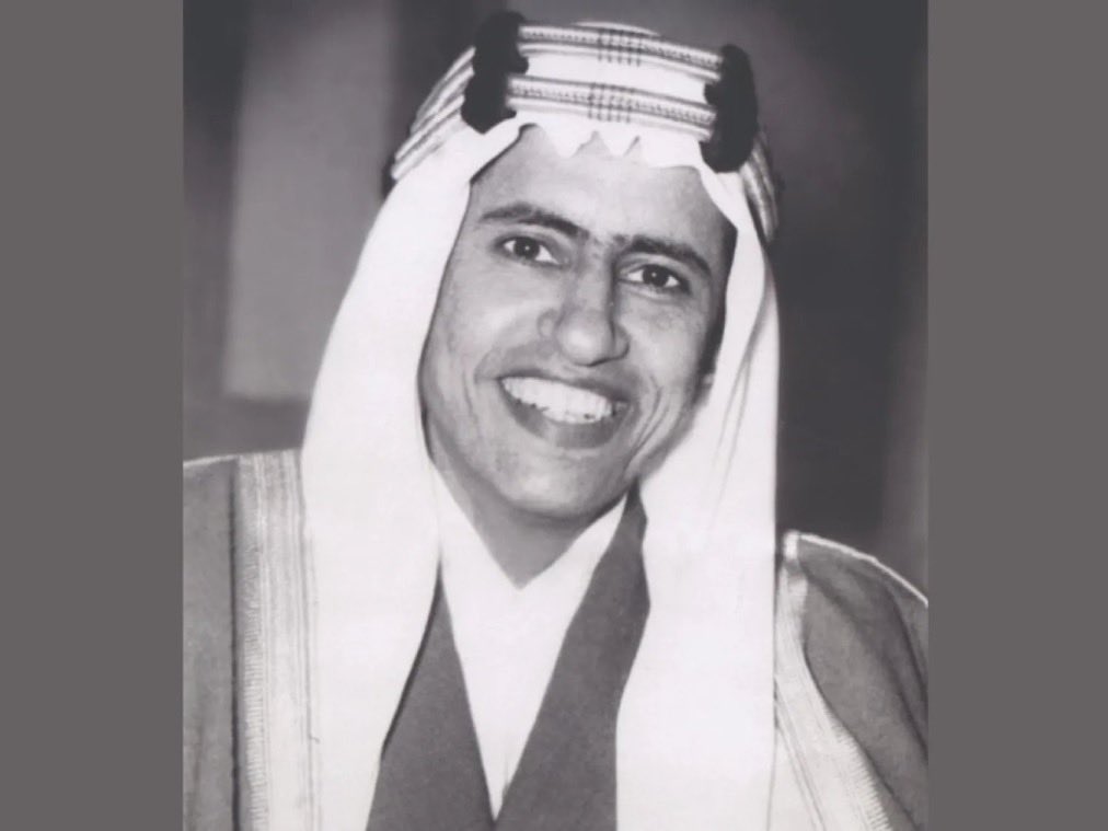naif_a12's tweet photo. من هو الامير مساعد بن عبدالرحمن ؟

هو شقيق الملك المؤسس عبدالعزيز بن عبدالرحمن.

- وُلد في الرياض عام 1918 وتوفي عام 1986.

- رئيس ديوان المظالم عام 1954.

- وزير الداخلية عام 1960.

- وزير المالية والاقتصاد الوطني عام 1962 حتى عام 1975م. https://t.co/MZq4Vn1u7z
