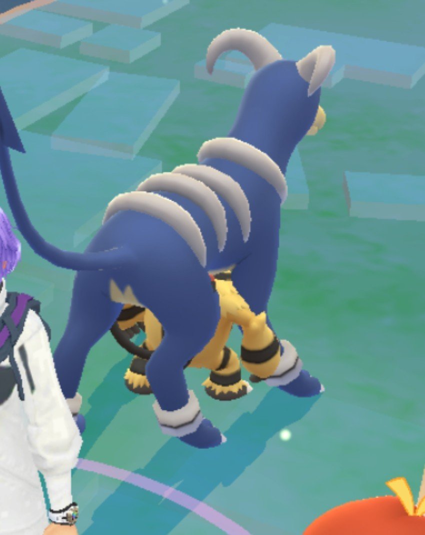 folto0121's tweet photo. #ポケモンGO 
腹の下なんか居る🤣 https://t.co/Ybx93G9xPp