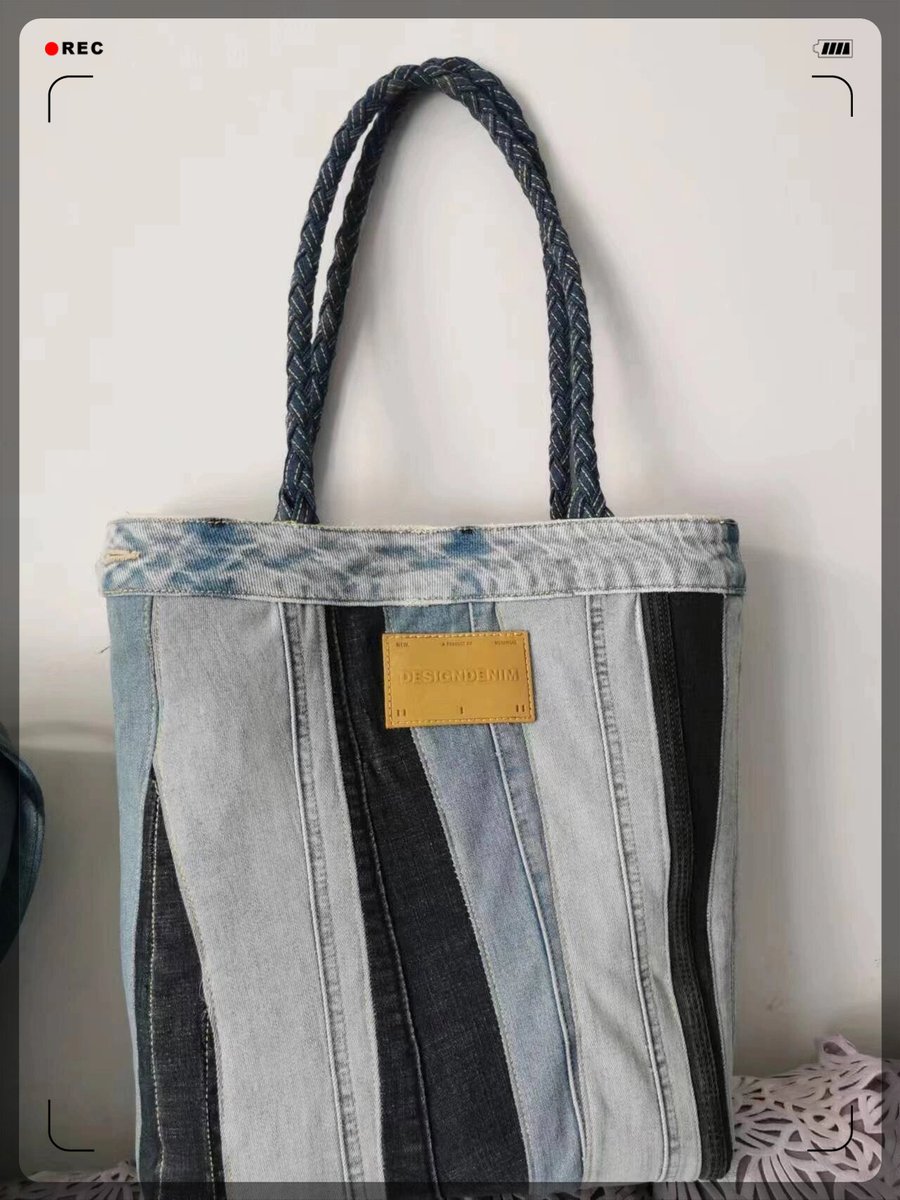 RooseveltHfeh's tweet photo. Just upcycled an old denim jacket into a trendy patchwork tote! No sewing skills needed—just glue + fabric scraps. Upcycling win https://t.co/a6Qv005YDT