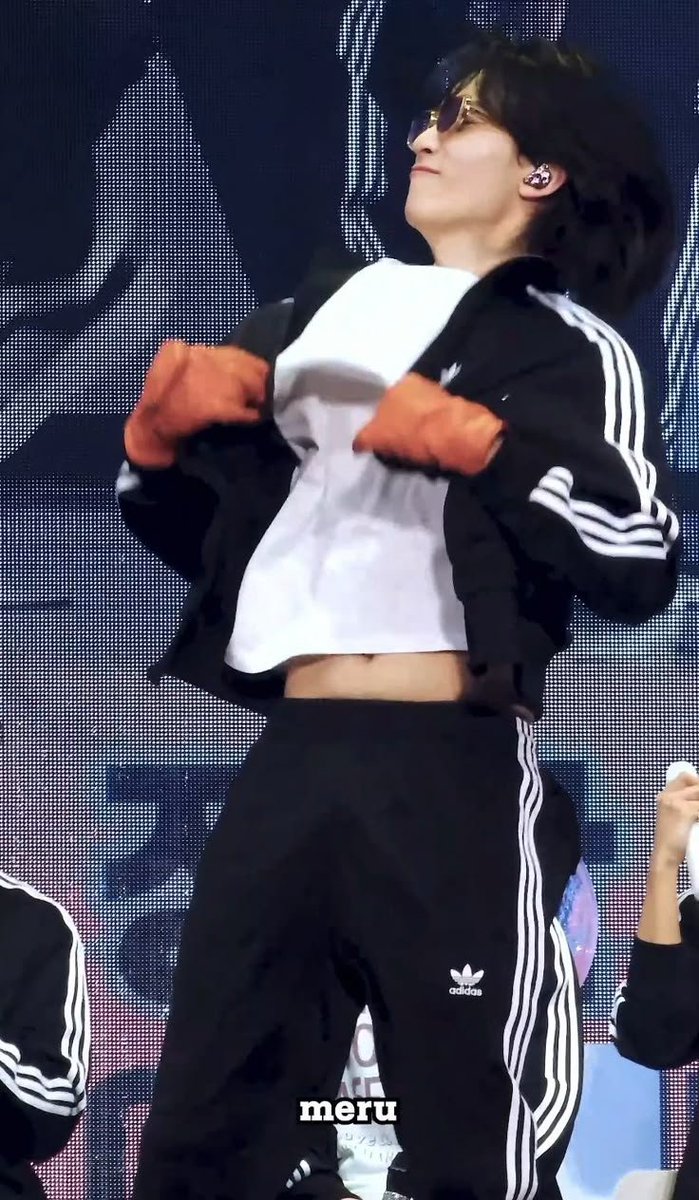 jeonghannisms's tweet photo. jeonghan tummy on timeline https://t.co/GM3QzGxKuR