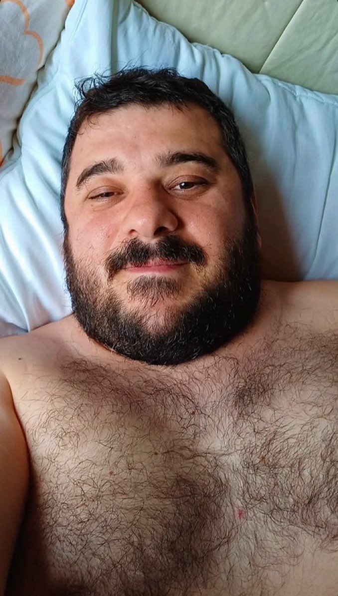 MCharles16967's tweet photo. How much for FaceTime?? https://t.co/EaCBsgyT4m