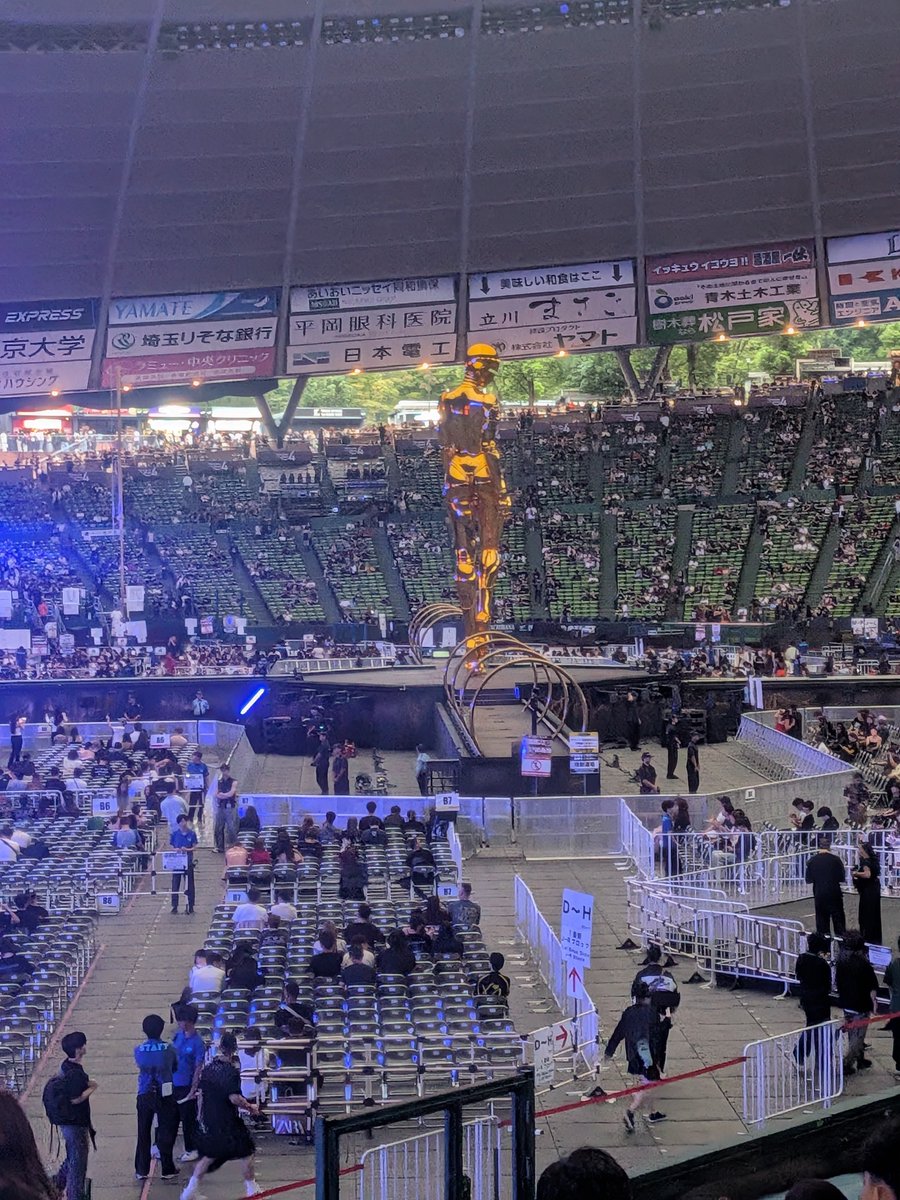 ippo_senkin's tweet photo. 案外蒸し暑いベルーナドーム
#theweeknd https://t.co/9er0QI9ne9