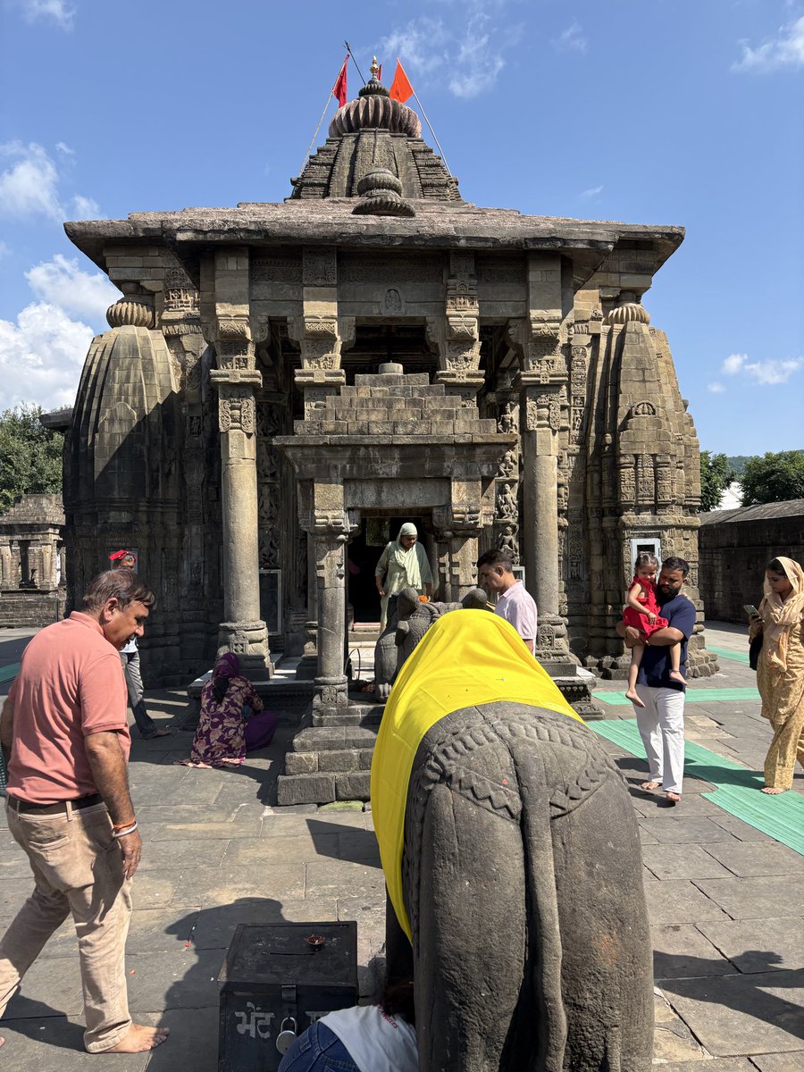 manish_trading's tweet photo. Jai Baba Baijnath, Palampur HP @AmitabhJha3 🙏🏻 https://t.co/6jAp9LSgqA