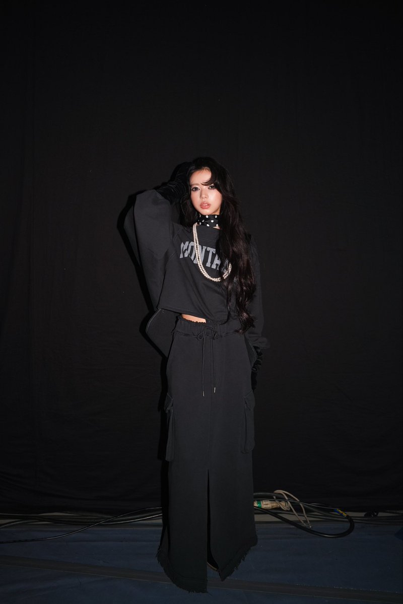 MORE_STAR_'s tweet photo. ∘₊✧──── 𖤐 ────✧₊∘

🖤TikTok Shop ステージ💫

∘₊✧──── 𖤐 ────✧₊∘

🩶中山こはく @kohaku_ms0730

出身：神奈川県
生年月日：2008/07/30（18歳）
担当カラー：シルバー色
MBTI：INTJ
特技：絵を描くこと、ペットボトルの水を横から飲むこと、50音の決まった縦の行だけで話すこと
趣味：パン・甘いものを食べること

9/19(土)
「第43回 マイナビ 東京ガールズコレクション 2026 AUTUMN/WINTER」
📍横浜アリーナ

@TikTok_Shop_JP @TGCnews
#マイナビTGC #TikTokShop 
#MORESTAR  #もあすた