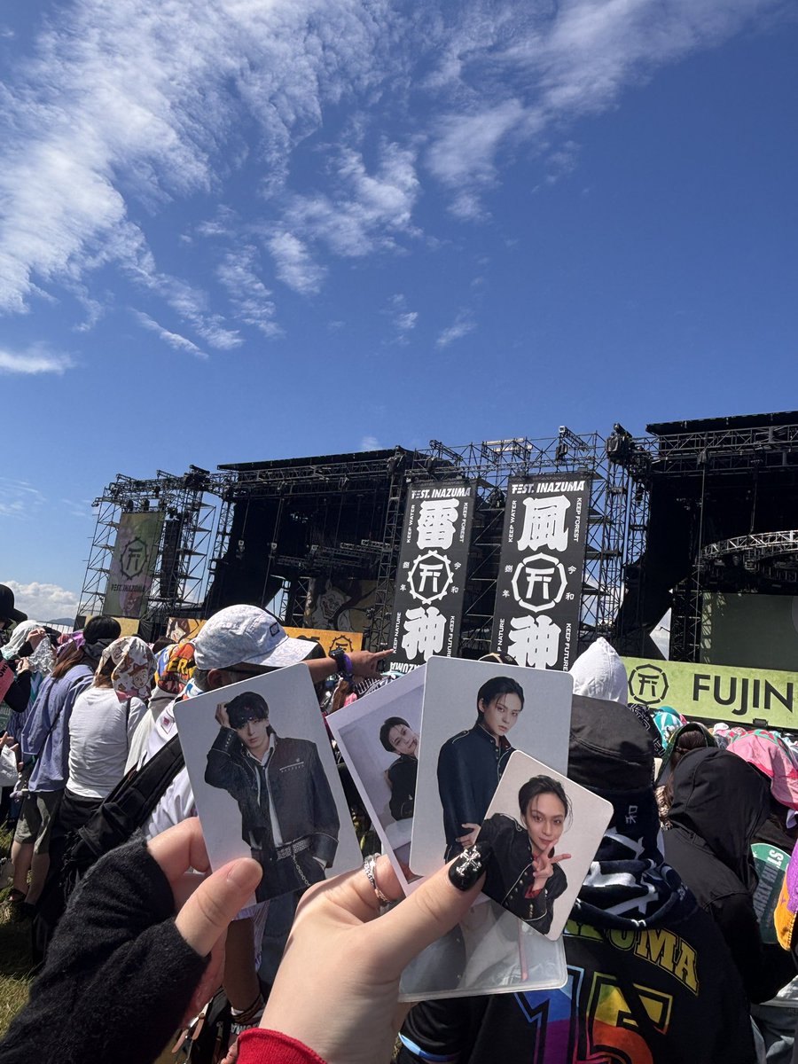 strawgotchi's tweet photo. 初ワンエンとフェス2回目ましてのマゼ‼️
2組ともめちゃくちゃフェスと相性良くて最高🥹やっぱ楽しすぎる🫶
次は10/31の城ホだからそれまでに先輩SWAGとお友達になれたらいいな🥲
#FESTINAZUMA
 #フェストイナズマ
 #ONENONLY
 #MAZZEL https://t.co/e1dQzerUTZ