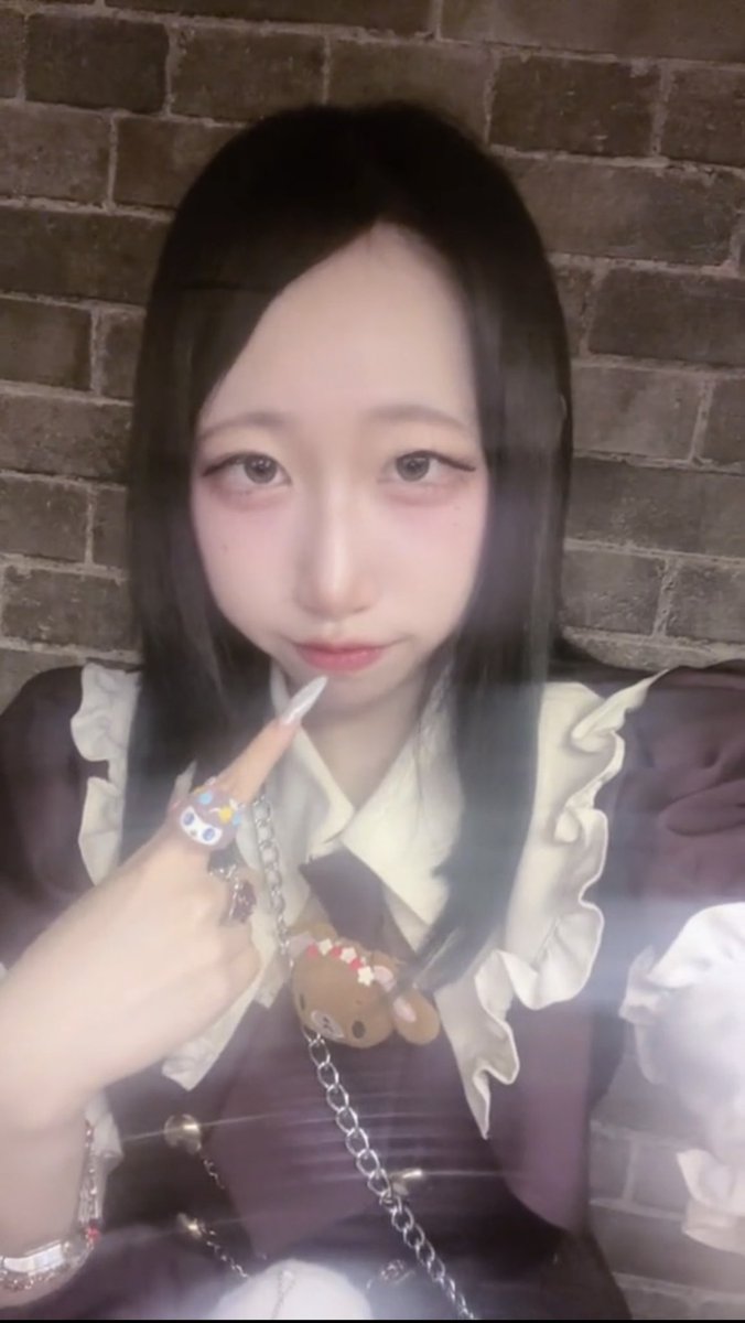 rara___aLM's tweet photo. もう二度とあんなに誰かのこと愛せない
 #自撮り界隈  #いいね返し https://t.co/guAP4Ycjh6