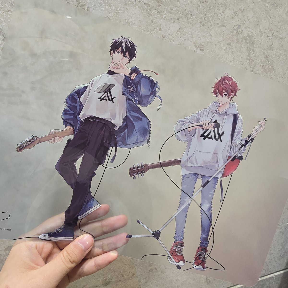 Si__ra_1630's tweet photo. 일러스트집 겟또,,ㅠㅠㅠㅠ
계산하는데 요거 잘나간다구 본인두 기븐 재밌게 보셧다고 말씀해주셨어요 ㅎㅎㅎㅎ
특전도너무너무이쁘구ㅠㅠ
집에가서 정독해야겟다❣️❣️ https://t.co/NTuQYbyY9d