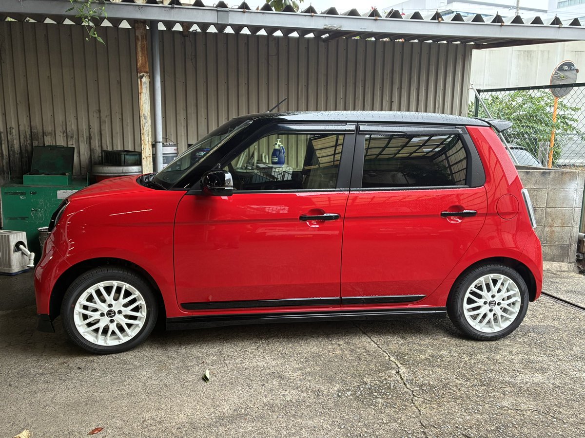 Garage_K_Tw's tweet photo. まだナンバー無いけど5月に注文したワイの #none ようやく車屋に届いた🤤
これからもう少し残念な姿にドレスダウン&デチューンされて納車予定。
てかホンダの新車って無限のパーツ装着されて納品されんのね😳
エアロ、マフラー、パフォーマンスダンパー、バイザーとかマット類なんかは装着済みやったw https://t.co/b3L24kxU7j