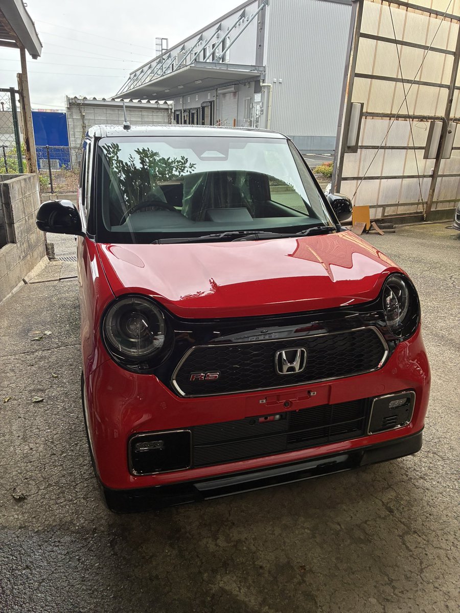 Garage_K_Tw's tweet photo. まだナンバー無いけど5月に注文したワイの #none ようやく車屋に届いた🤤
これからもう少し残念な姿にドレスダウン&デチューンされて納車予定。
てかホンダの新車って無限のパーツ装着されて納品されんのね😳
エアロ、マフラー、パフォーマンスダンパー、バイザーとかマット類なんかは装着済みやったw https://t.co/b3L24kxU7j