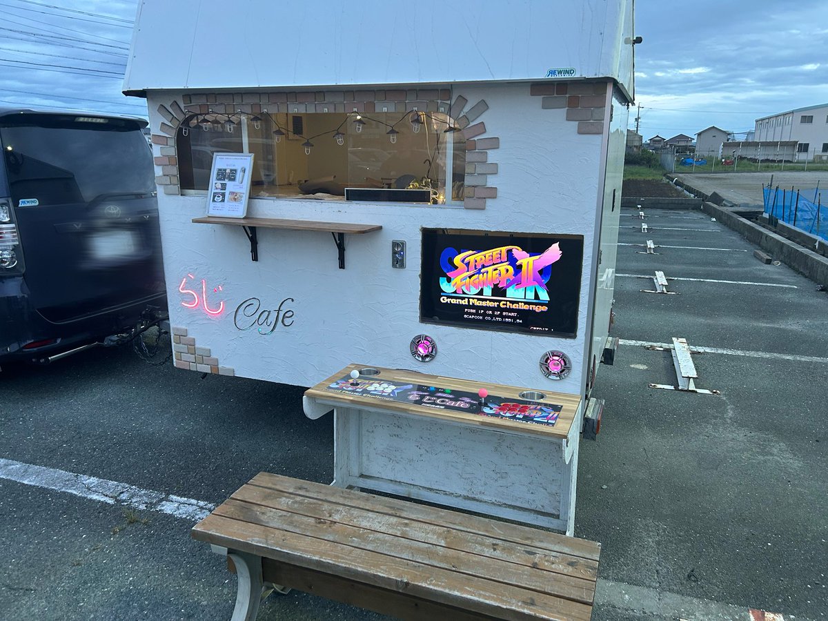Tonaku666's tweet photo. ちるちるさんのXキッチンカー😍マージですぅんごい https://t.co/SW3UfbMgP4