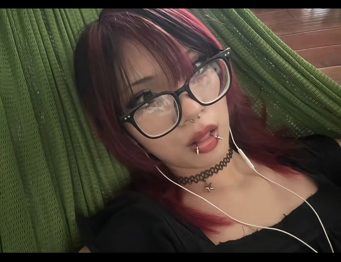 Layingbesik6's tweet photo. dm me if u wanna trib them hehe https://t.co/n12qLxyrAl