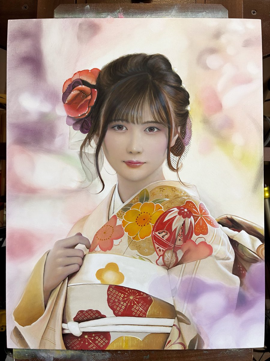 Mitsuru_T_ART's tweet photo. この女性(F6号)ほぼ完成しました
暖色系の着物と寒色系の背景の対比を楽しんで頂けたら幸いです🟣🟠

👘…着物女性の美を追求したい…
この女性は11月21日〜の個展用です
#かわうそ画廊　#絵画　#油絵　#油彩　#写実 https://t.co/InBcbhb24O