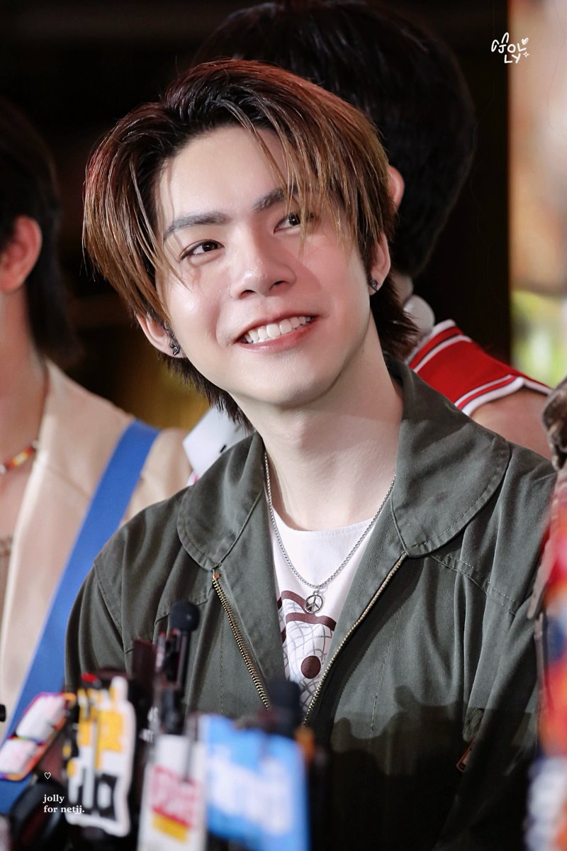 beyourjolly's tweet photo. ช่างแดงยิ้มหวานจังคั้บ 😆

D DORM SITCOM PREMIERE
#มหาฤกษ์หอตัวดี
#jj_rcp https://t.co/XnIMdI5Z6f
