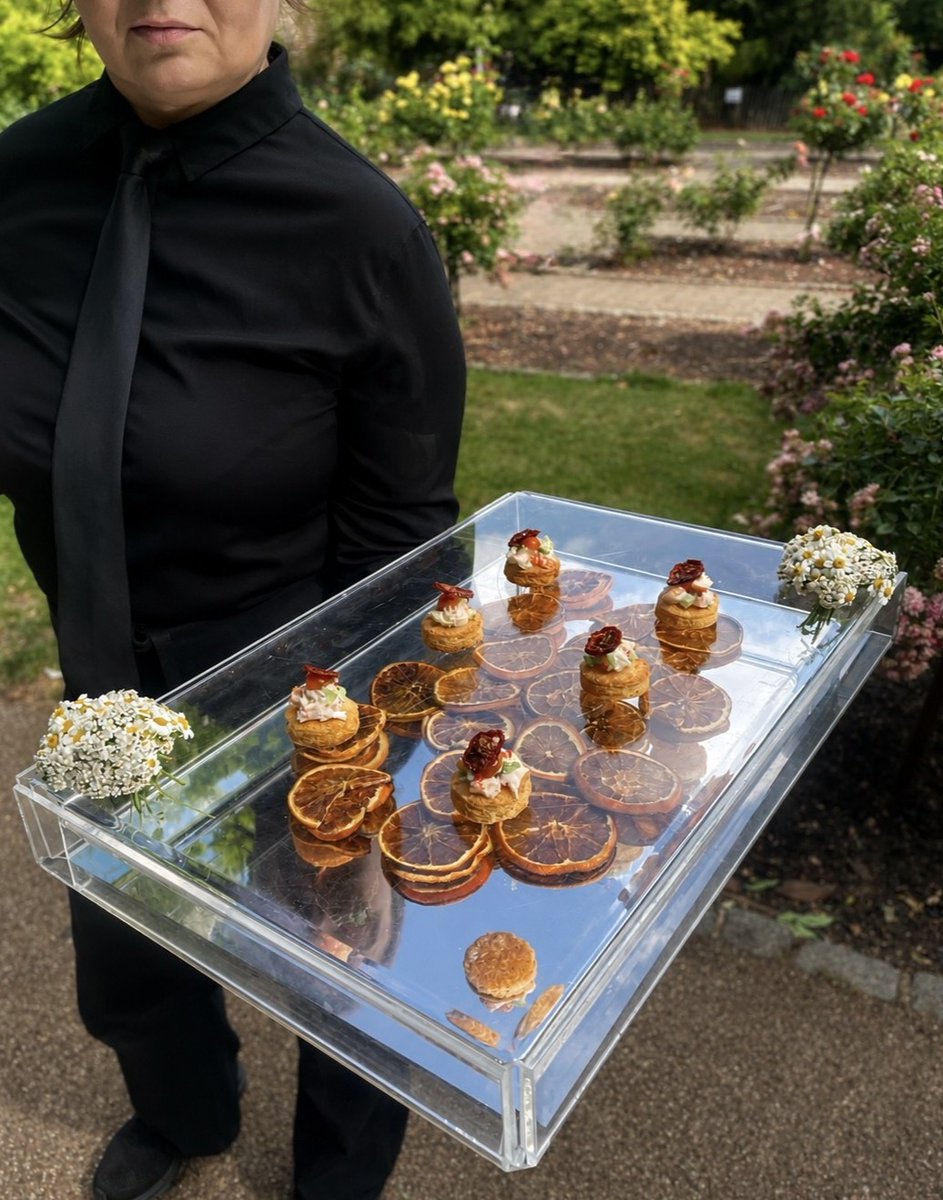 Cooks_Partners's tweet photo. A canape full of flavour and designed to impress - poached lobster, crayfish and celery salad, complemented by toasted brioche, Valencia orange gel and crisp cherry tomato.
#BespokeCatering #EventsIndustry #EventProfs #BespokeEvents #FinestIngredients #LondonEvents https://t.co/W3G2EDa876
