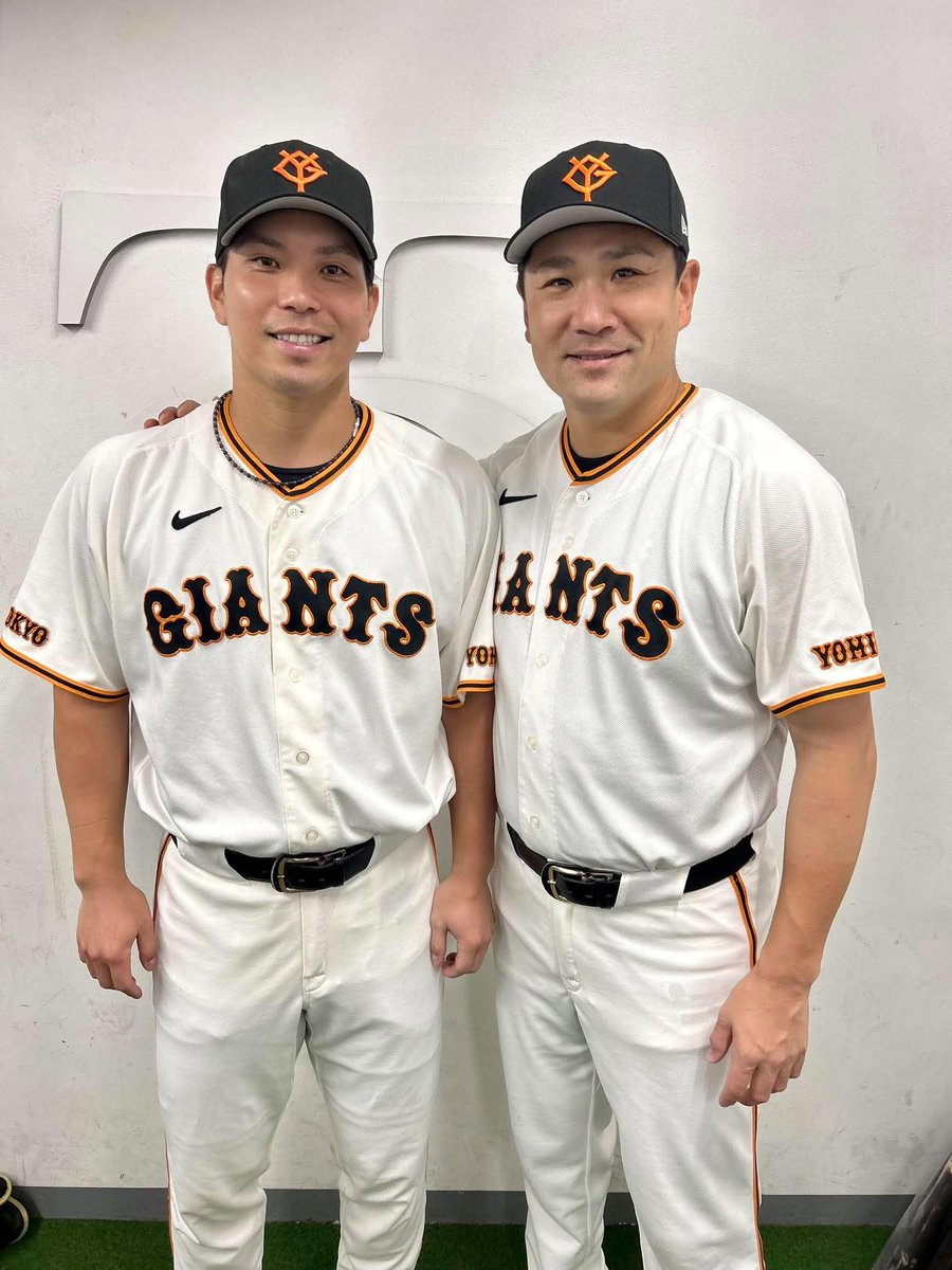TokyoGiants's tweet photo. 【一軍】巨人 14-1 中日

今日のヒーローは、
今季4勝目をあげ、歴代単独2位となる日米通算204勝を達成した #田中将大 投手✨
先制の2点適時打を含む4打数2安打4打点の活躍 #大城卓三 選手✨

HERO IS HERE! https://t.co/QKn1iK3Tfi