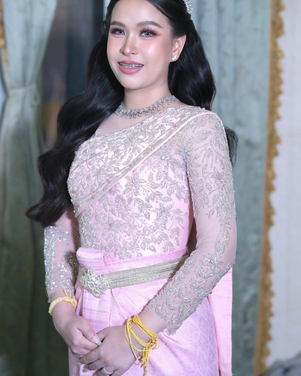 johncampbellfri's tweet photo. Yuthi Mongkol Wedding Planner

Makeup: Nhem Vitou 
Hairstyle: Ah Toch Bee 
Dress: Lim Heng https://t.co/A6oTNQRJ8y
