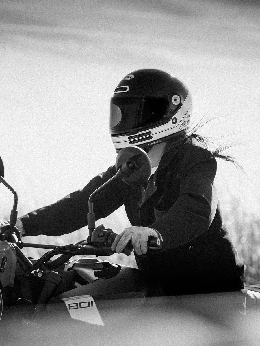 HQV_MotoUK's tweet photo. The best way to start the weekend? Good friends, open roads and our street bikes. https://t.co/gtapfEwu6w
#Husqvarna #GoRide #RideHusqvarna #Svartpilen801 #Vitpilen801 https://t.co/XISRCfEIWj
