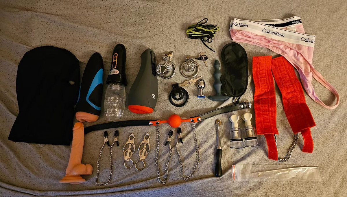 ThomasT61736's tweet photo. My toys https://t.co/rYbkjEfiCl