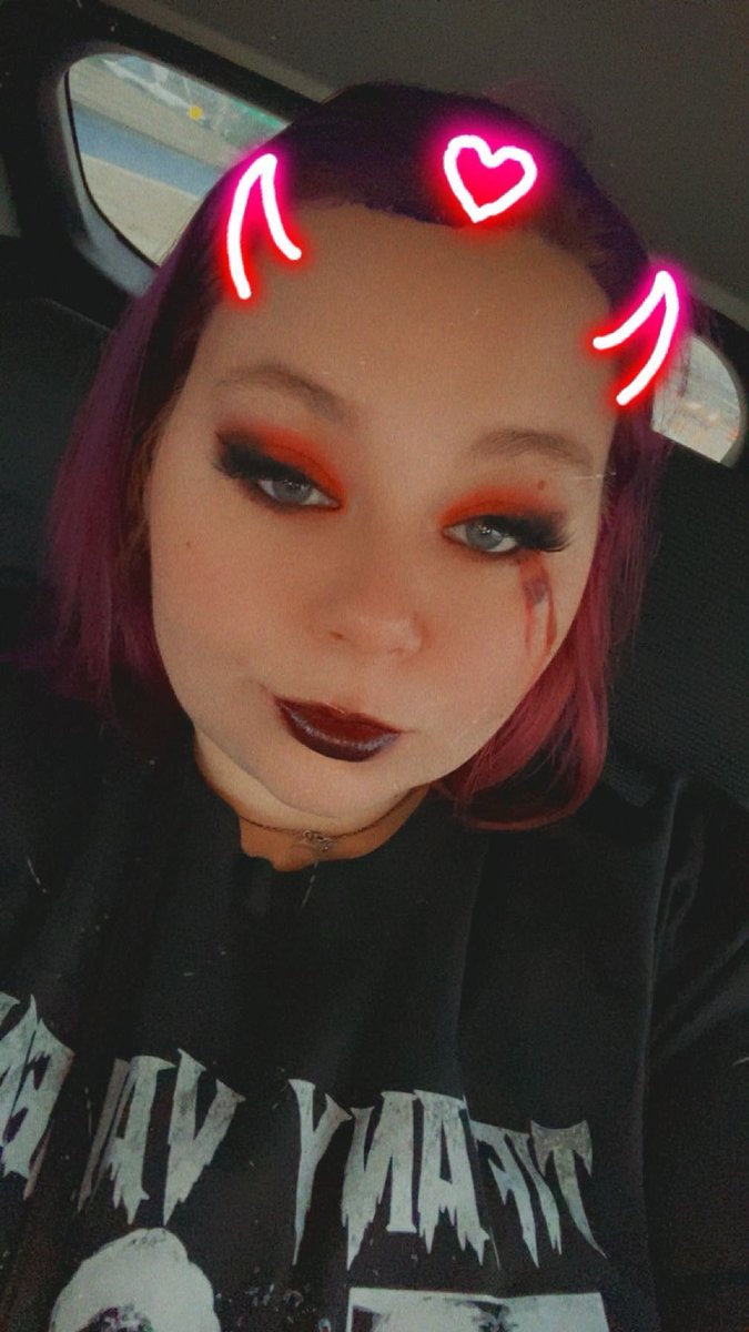 PrettyPaige0620's tweet photo. Went to see the resident evil movie 🖤❤️ 9/10 would recommend watching! 

#bbw #plussize #ResidentEvilㅤ https://t.co/yfaDgw4zWJ