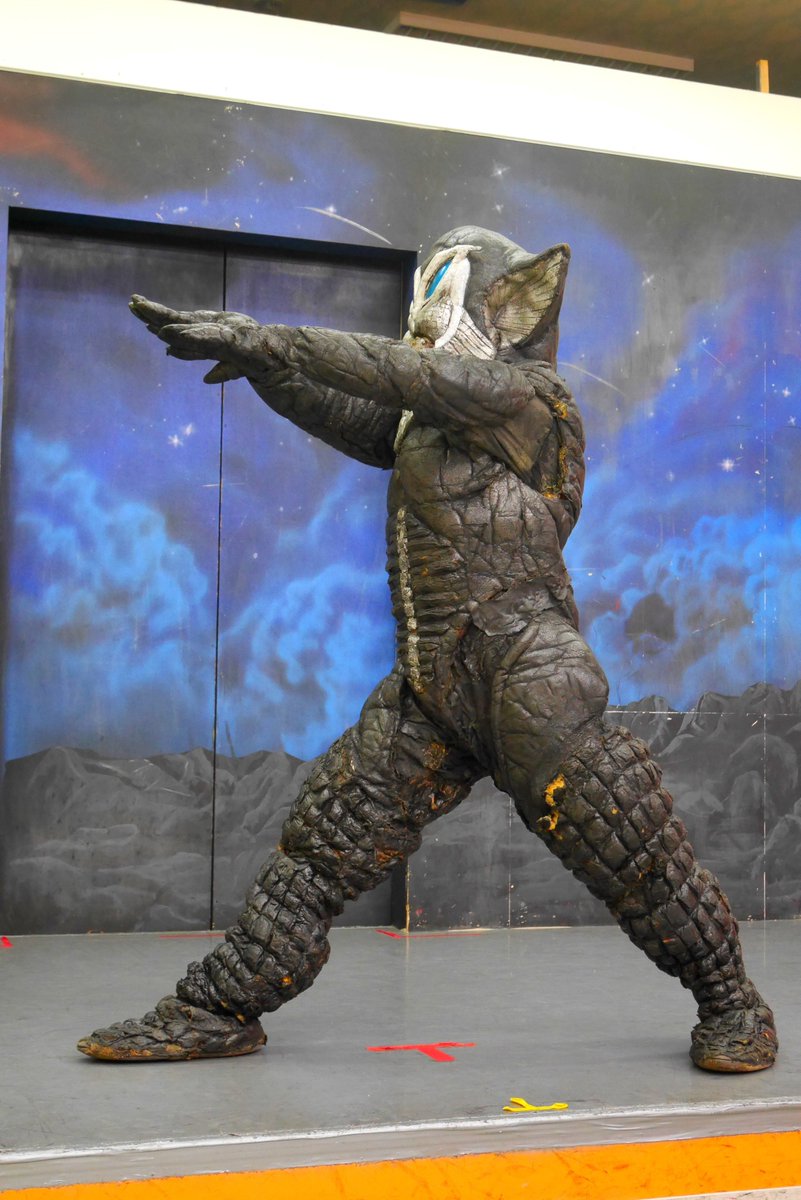 MAsknn3's tweet photo. 子どもたちに自分の自己紹介クイズをしているメフィラス星人🌍️

メフィラスのス！！！！！！

#ウルトラマンスタジアム
#ウルトラマン
#メフィラス星人
#ス https://t.co/Cg5CXnpY5A