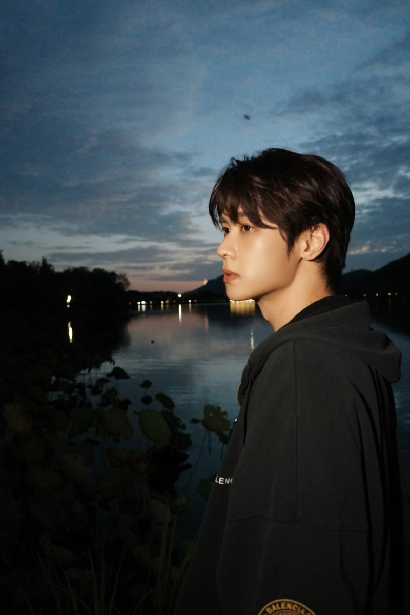 xiaojun_xdj's tweet photo. Kun studio update

“Dropped a 100% fresh new set of handsome @/Kun photos this week” https://t.co/EcAP0qrcmn