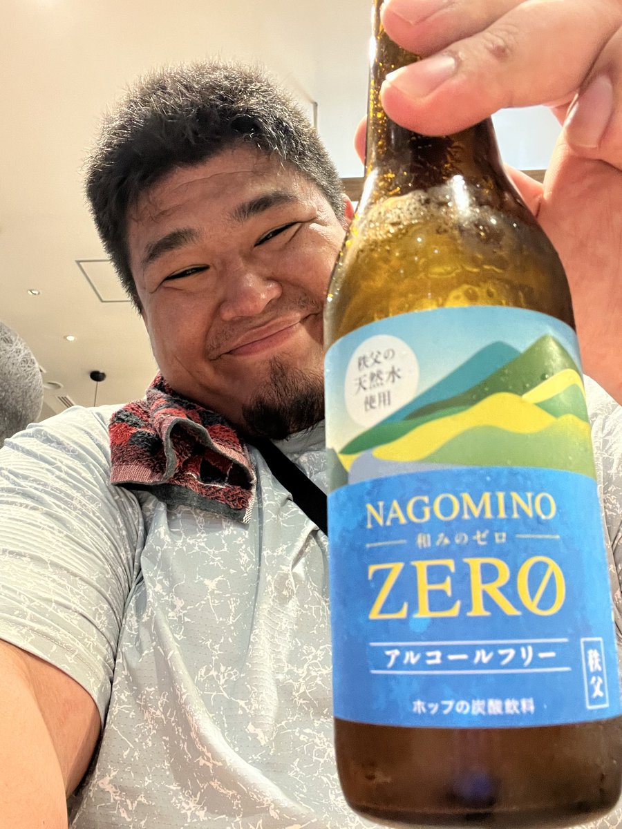 rojas_brothers's tweet photo. アメフトの試合、無事勝利することができました。
サービスエリアで先に祝杯をあげます。
(アルコールは含んでおりません)
安全運転で帰ります https://t.co/7psPs3Ut0f