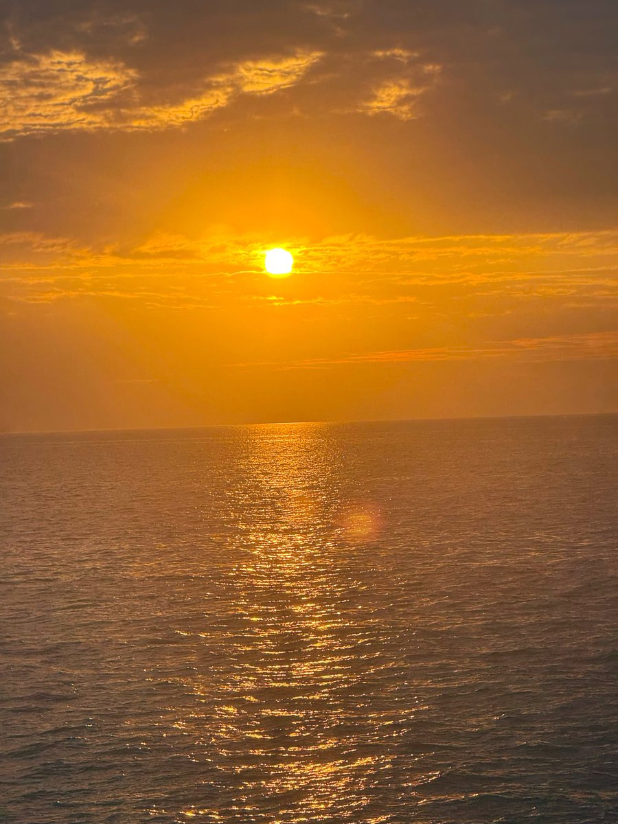 gby_night's tweet photo. 2026/09/19 17:52 
海から眺めた夕焼け空。
#カコソラ #カコウミ https://t.co/CjELCI99I3