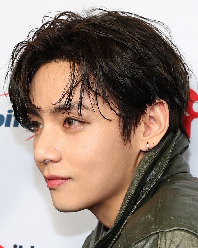 taeteluv_'s tweet photo. finest face card ever. https://t.co/ocM6Z1fXqy